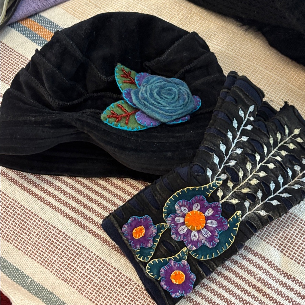 Embroidered Black Fingerless Gloves with matching hat great for winter mo’s